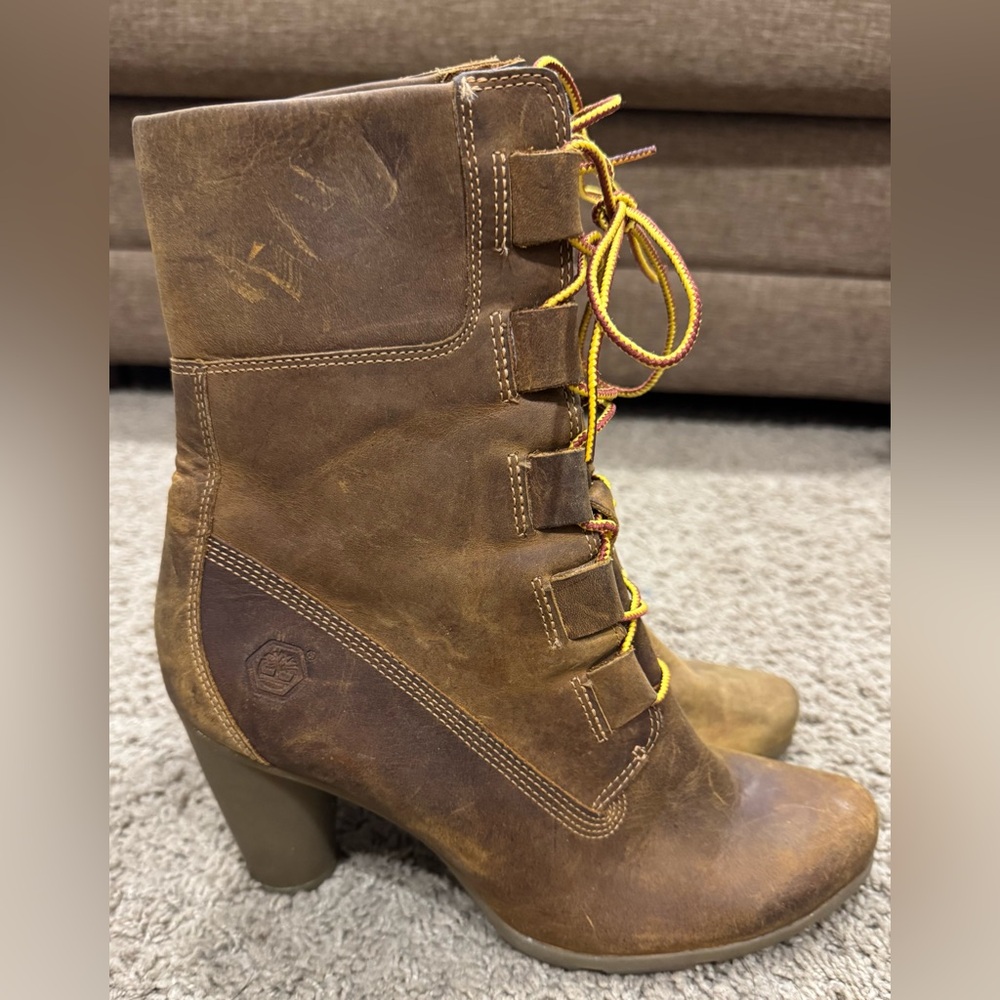 Women’s Timberland Brown Leather Heeled Boots - Picture 2 of 6